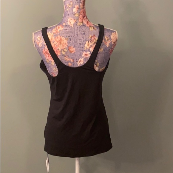 Nwt fabletics medium vega performance tank black - Picture 6 of 6